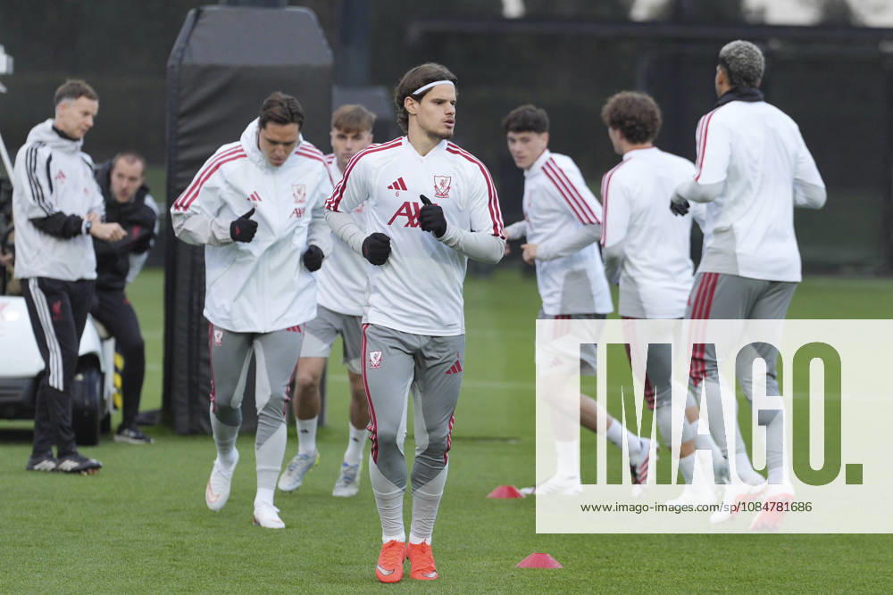 Liverpool Training, Champions League Milos Kerkez of Liverpool FC warms up during the Liverpool Training Session ahead of the UEFA Champions League Matchday 3 v Villarreal CF, AXA Training Centre, Liverpool, United Kingdom on 19 October 2026 Credit: Steve Flynn Every Second Media Editorial use only. All images are copyright Every Second Media Limited. No images may be reproduced without prior permission.