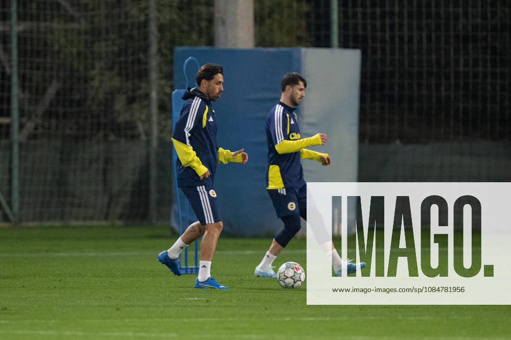 Ahead of Fenerbahce v Slavia Prague - UEFA Champions League ISTANBUL, TURKIYE - OCTOBER 19: Irfan Can Kahveci and Ismail Yuksek of Fenerbahce takes part during the training session ahead of their UEFA Champions League match between Fenerbahce and Slavia Prague at Chobani Stadium in Istanbul, Turkiye, on October 19, 2026. Celal Gunes Anadolu Istanbul Turkey. Editorial use only. Please get in touch for any other usage.