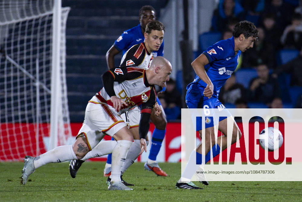 Getafe CF v Rayo Vallecano - La Liga EA Sports 2026 27 October 19, 2026, Estadio El Coliseum, Getafe, Madrid, Spain: Mario Martin of Getafe is defended by Isi Palazon during La Liga EA Sports match between Getafe and Rayo Vallecano at Estadio El Coliseum on October 19, 2026 in Madrid, Spain. Getafe Estadio Coliseum Madrid Spain