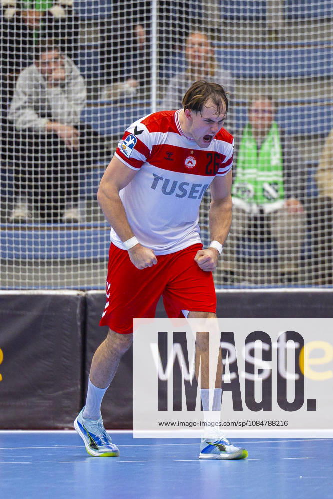 8. Spieltag der 2. Handball-Bundesliga, TuSEM Essen - TV Emsdetten. Tom Wolf (TuSEM Essen) jubelt. Essen Am Hallo NRW Deutschland xRHR-FOTO DEx