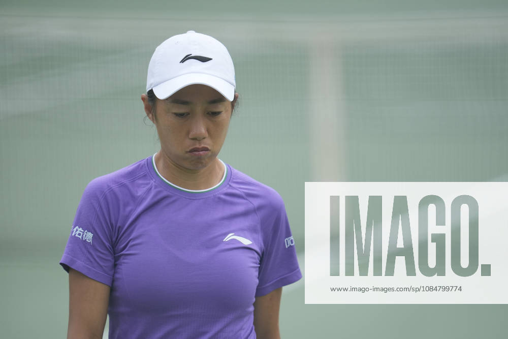WTA, Tennis Damen Kinoshita Group Japan Open - Day 2 Shuai Zhang of China plays during her round of 32 singles match against Tereza Valentova of the Czech Republic at the 2026 Kinoshita Group Japan Open Women s tennis tournament at Utsubo Tennis Center in Osaka, Japan, on October 20, 2026. Osaka Japan