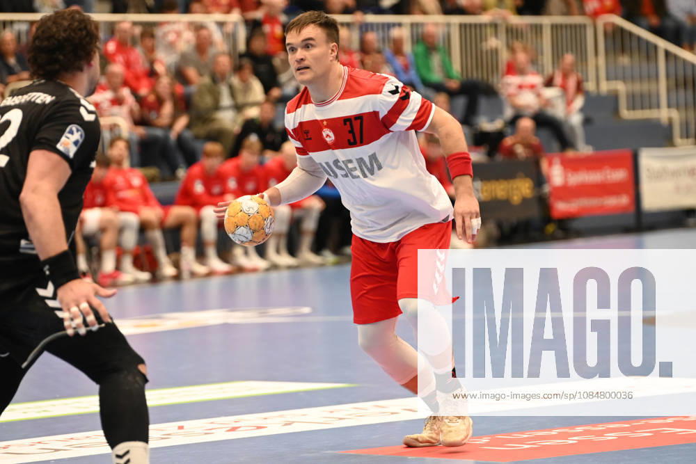 Max Neuhaus TuSEM Essen - TV Emsdetten 19.10.2026 Max Neuhaus (TuSEM Essen), 2. Handball Bundesliga TuSEM Essen - TV Emsdetten am 19. Oktober 2026 in der Sporthalle am Hallo, Essen. Endstand: 32:25 vor 2.132 Zuschauer.