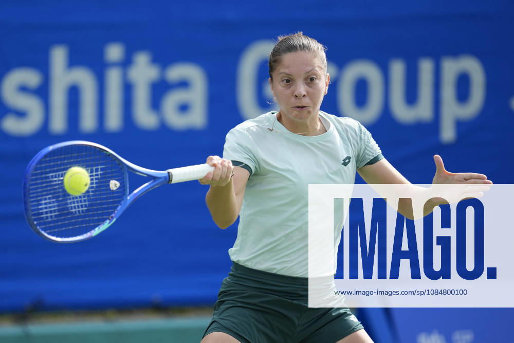 WTA, Tennis Damen Kinoshita Group Japan Open - Day 2 Antonia Ruzic of Croatia plays against Paula Badosa of Spain during their round of 32 singles match at the 2026 Kinoshita Group Japan Open Women s tennis tournament at Utsubo Tennis Center in Osaka, Japan, on October 20, 2026. Osaka Japan