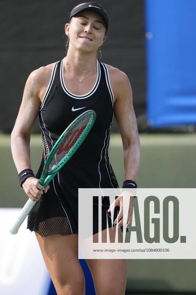WTA, Tennis Damen Kinoshita Group Japan Open - Day 2 Paula Badosa of Spain competes in her round of 32 singles match against Antonia Ruzic of Croatia at the 2026 Kinoshita Group Japan Open Women s tennis tournament at Utsubo Tennis Center in Osaka, Japan, on October 20, 2026. Osaka Japan