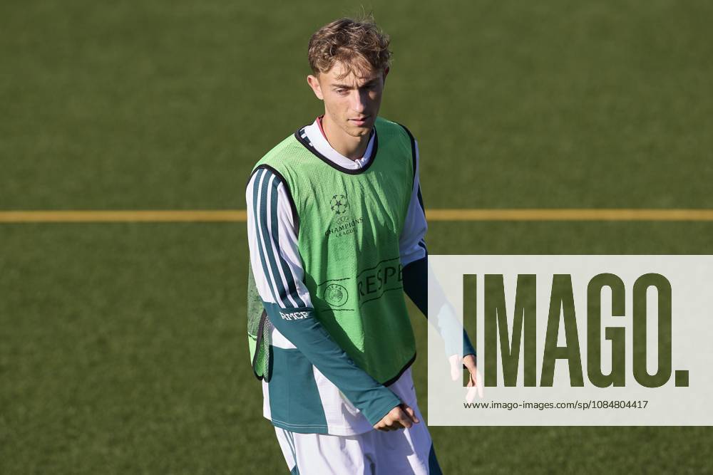 Dean Huijsen (Real Madrid CF) is seen in action during a training session on the eve of the UEFA Champions League 2026 2027 match between Real Madrid CF and RB Leipzig..Real Madrid CF is holding its final training session ahead of its third UEFA Champions League game. Madrid Spain - ZUMAs197 20261020_aaa_s197_022