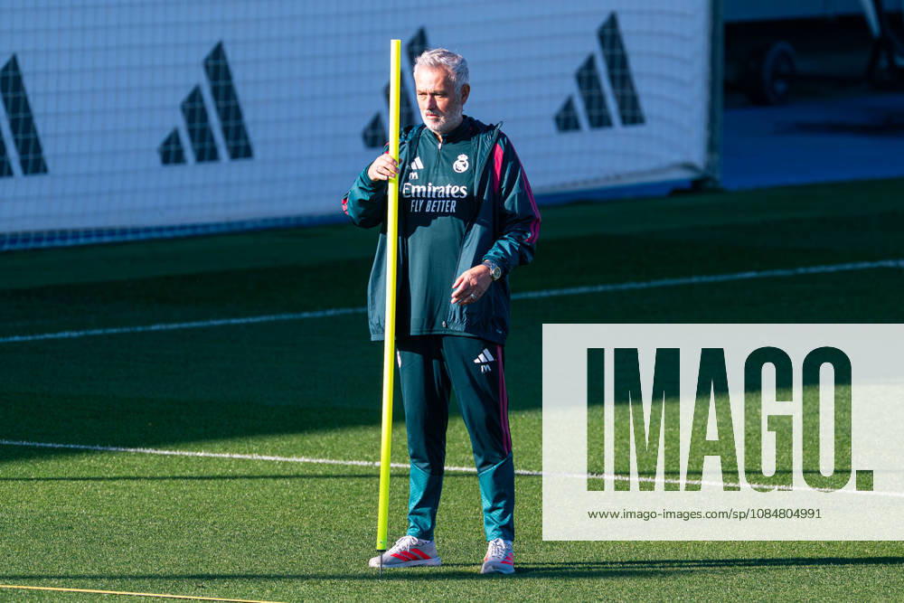 IPA89946328 - MADRID, SPAIN - OCTOBER 20: Jose Mourinho, head coach of Real Madrid CF, during training the day before Matchday 3 of the 2026 27 UEFA Champions League group stage at Ciudad Real Madrid on October 20, 2026, in Madrid, Spain. during Real Madrid - Training and press conference, PK, Pressekonferenz a UEFA Champions League soccer match in Madrid, Spain, on October 20, 2026
