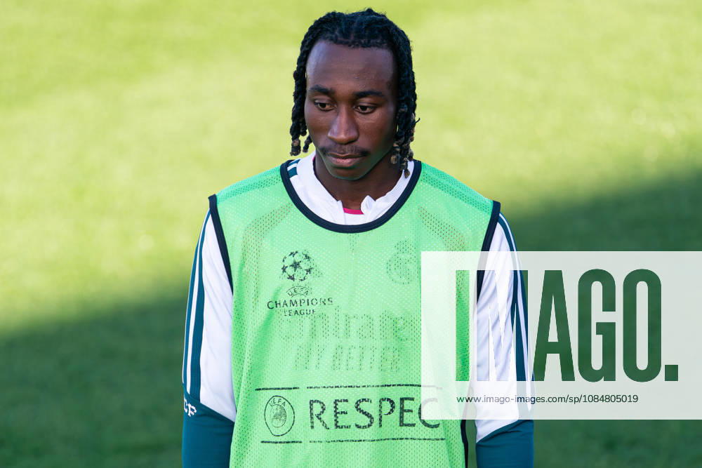 IPA89946334 - MADRID, SPAIN - OCTOBER 20: Yan Diomande of Real Madrid CF during training the day before Matchday 3 of the 2026 27 UEFA Champions League group stage at Ciudad Real Madrid on October 20, 2026, in Madrid, Spain. during Real Madrid - Training and press conference, PK, Pressekonferenz a UEFA Champions League soccer match in Madrid, Spain, on October 20, 2026
