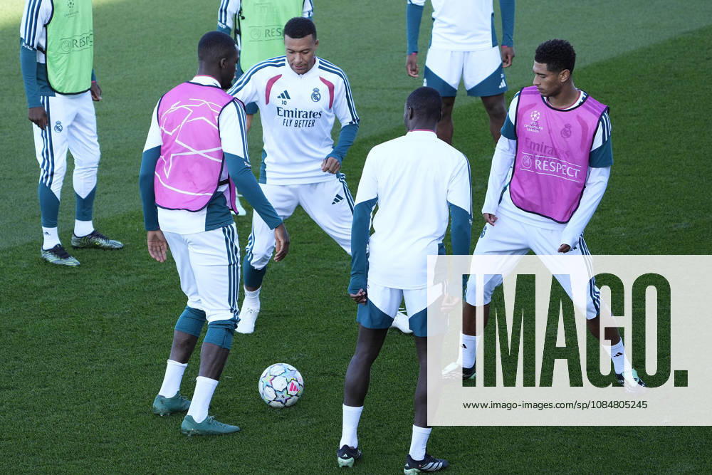 REAL MADRID CF v RB LEIPZIG. CHAMPIONS LEAGUE 2026 2027. ROUND 3. Real Madrid CF s Kylian Mbappe (l) and Jude Bellingham during training session prior to the Champions League round 3 match against RB Leipzig. October 20 2026. (ALTERPHOTOS Acero) MadridSpain