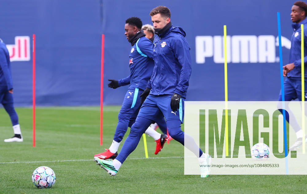 RB Leipzig - Training Champions League Leipzig, 20.10.2026, RB Akademie, UEFA Champions League , RB Leipzig - Abschlusstraining am Vortag von Real Madrid v. RBLeipzig , Im Bild: Christoph Baumgartner (14, RB Leipzig) ,