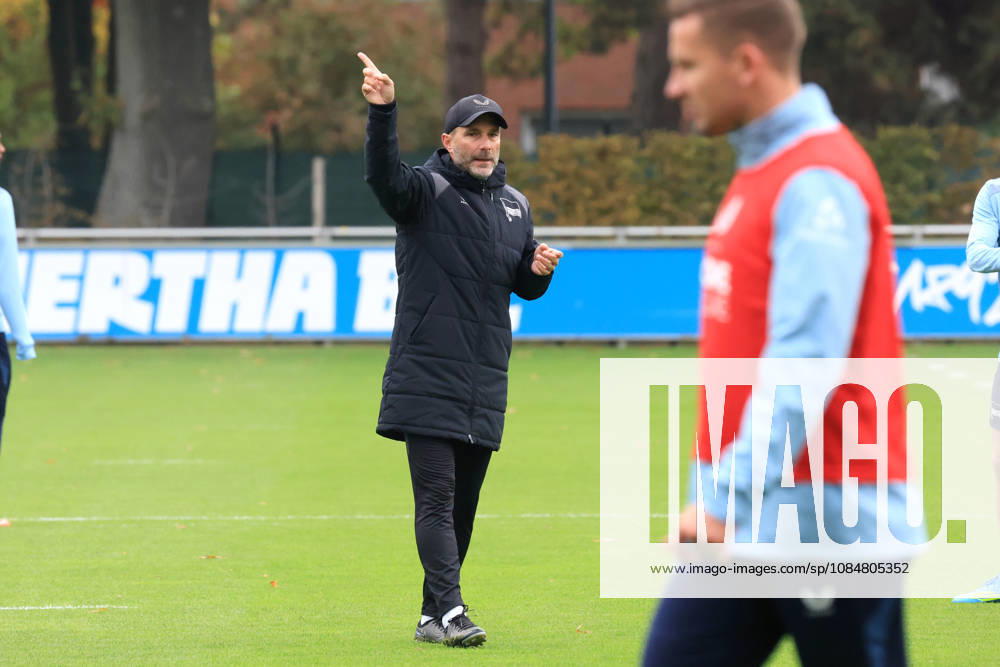 DEU GER, Fussball , 2.Fussballbundesliga, Saison 2026 2027, Sportforum, Hertha BSC, Training Cheftrainer Stefan Leitl ( Hertha BSC Berlin ) 2. Liga: DFB DFL regulations prohibit any use of photographs as image sequences and or quasi-video) nordphoto GmbH Engler Berlin Sportforum Berlin Deutschland