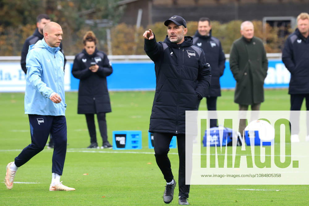 DEU GER, Fussball , 2.Fussballbundesliga, Saison 2026 2027, Sportforum, Hertha BSC, Training Cheftrainer Stefan Leitl ( Hertha BSC Berlin ), Jon Dagur Thorsteinsson ( Hertha BSC Berlin 23 ) 2. Liga: DFB DFL regulations prohibit any use of photographs as image sequences and or quasi-video) nordphoto GmbH Engler Berlin Sportforum Berlin Deutschland