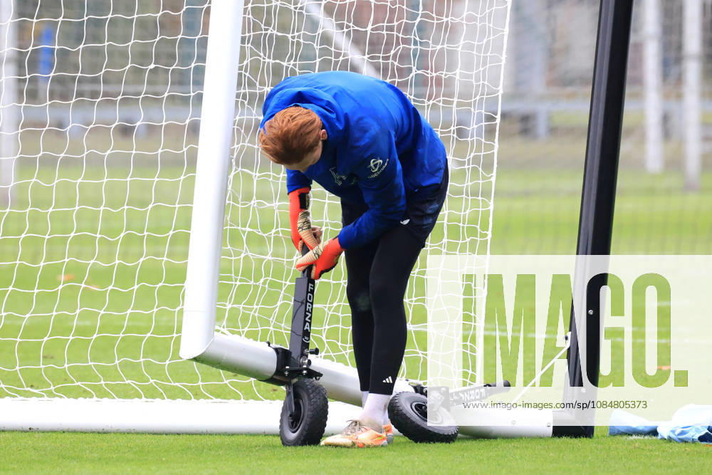 DEU GER, Fussball , 2.Fussballbundesliga, Saison 2026 2027, Sportforum, Hertha BSC, Training Konstantin Heide ( Hertha BSC Berlin 13 ), Tortransportkonstruktion 2. Liga: DFB DFL regulations prohibit any use of photographs as image sequences and or quasi-video) nordphoto GmbH Engler Berlin Sportforum Berlin Deutschland