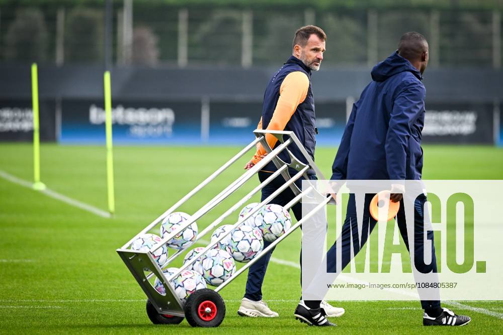 Club Brugge v RC Lens - UEFA Champions League preparations Club Brugge s head coach Ivan Leko and assistant coach Joseph Akpala pictured during a training session of football team Club Brugge KV, on Tuesday 20 October 2026 at the team s basecamp in Westkapelle (Knokke-Heist), Belgium, as preparation for the the UEFA Champions League game against RC Lens. (Photo News Elias Rom) Knokke-Heist Belgium