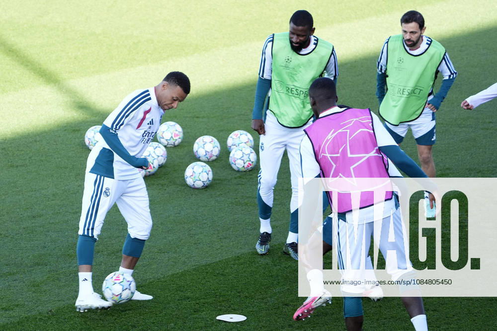 Real Madrid CF s Kylian Mbappe during training session prior to the Champions League round 3 match against RB Leipzig. October 20 2026. (20261020203)