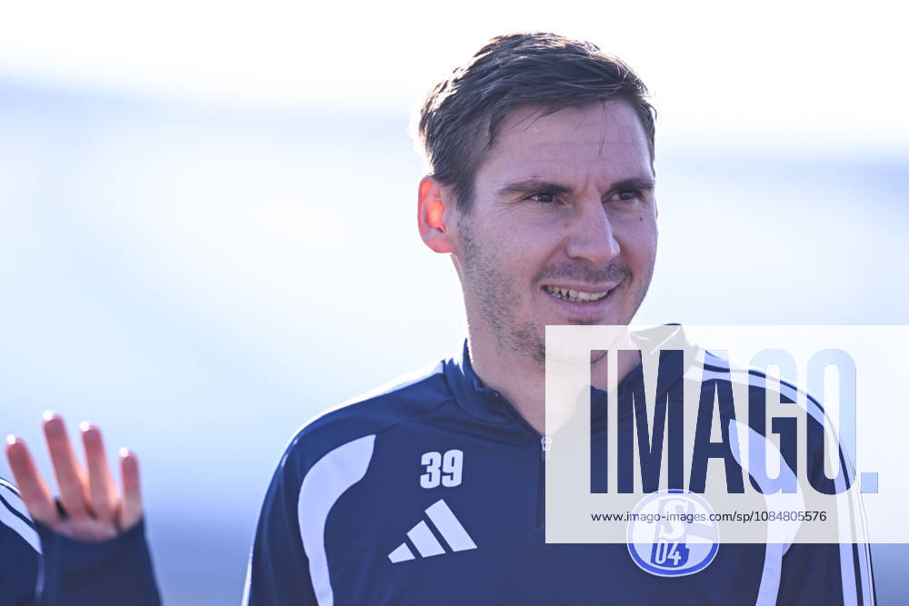 Fussball, Saison 2026 2027, Bundesliga, Training des FC Schalke 04, Maximilian Wöber (FC Schalke 04) xRHR-FOTO YYx