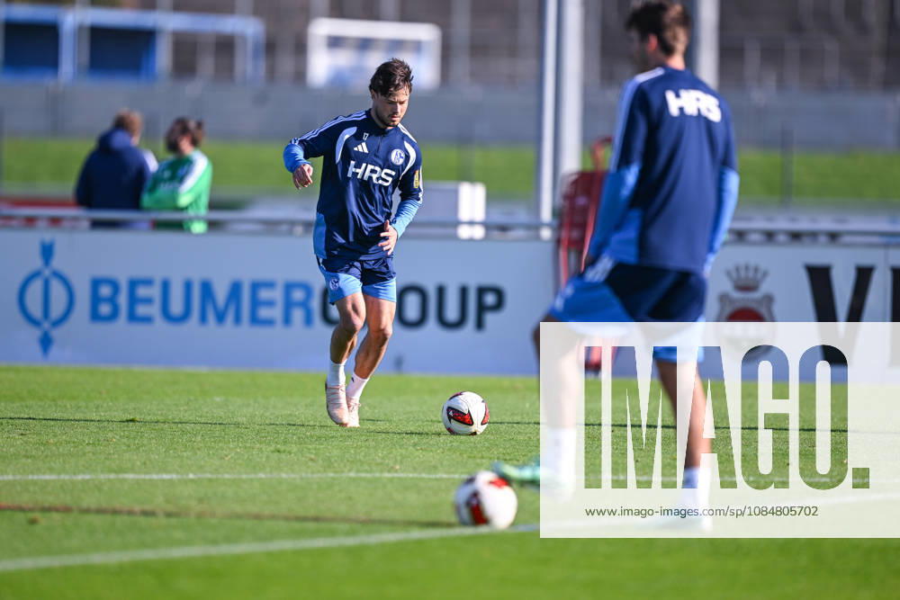 Fussball, Saison 2026 2027, Bundesliga, Training des FC Schalke 04, Adrian Gantenbein (FC Schalke 04) xRHR-FOTO YYx