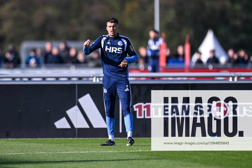 Fussball, Saison 2026 2027, Bundesliga, Training des FC Schalke 04, Dejan Ljubicic (FC Schalke 04) xRHR-FOTO YYx