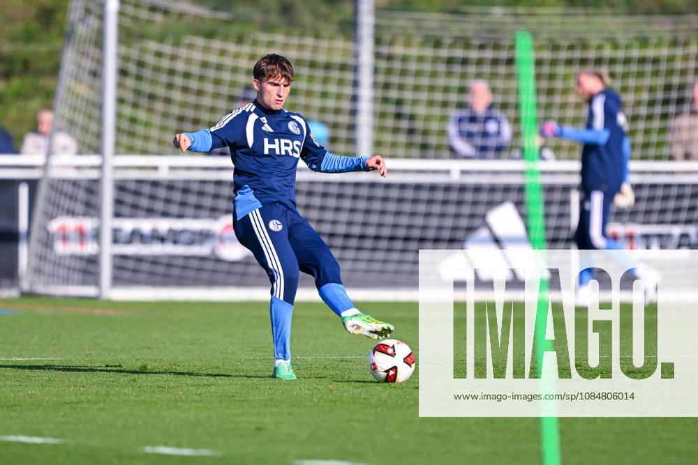Fussball, Saison 2026 2027, Bundesliga, Training des FC Schalke 04, Vitalie Becker (FC Schalke 04) xRHR-FOTO YYx