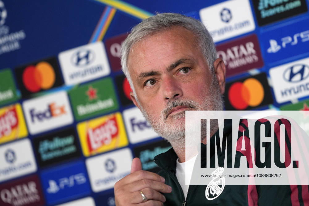 Real Madrid CF s coach Jose Mourinho in press conference, PK, Pressekonferenz after raining session prior to the Champions League round 3 match against RB Leipzig. October 20 2026. (20261020388)