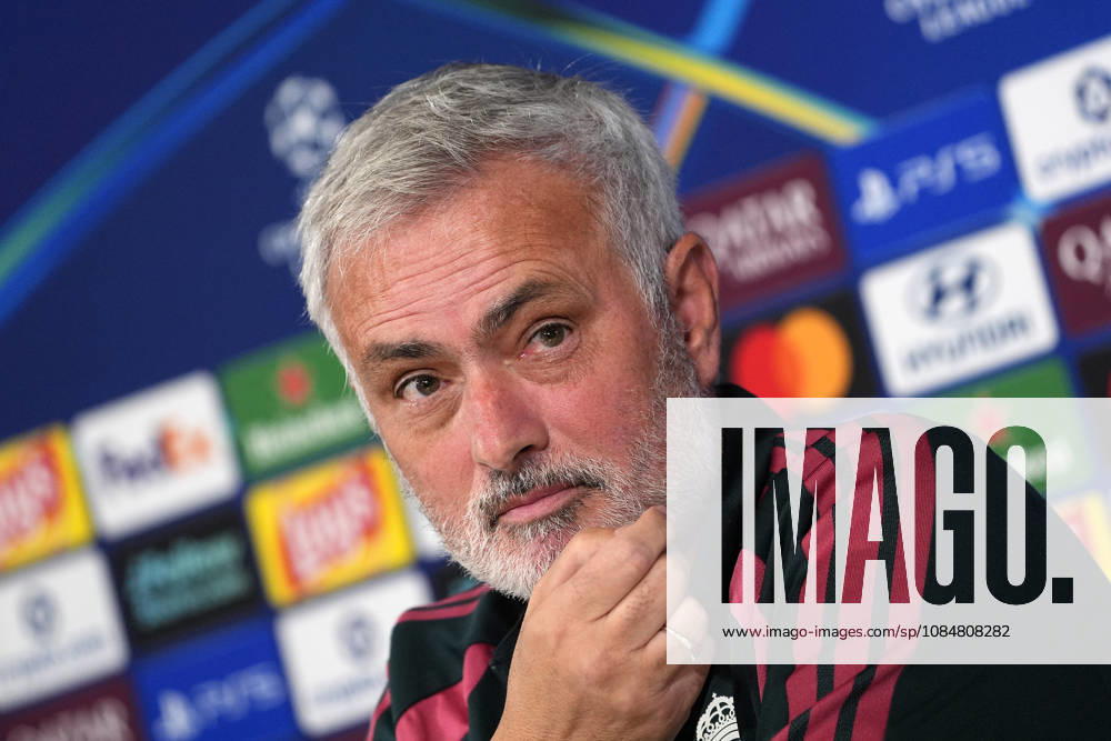 Real Madrid CF s coach Jose Mourinho in press conference, PK, Pressekonferenz after raining session prior to the Champions League round 3 match against RB Leipzig. October 20 2026. (20261020435)