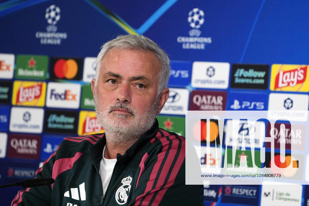 Real Madrid CF s coach Jose Mourinho in press conference, PK, Pressekonferenz after raining session prior to the Champions League round 3 match against RB Leipzig. October 20 2026. (20261020480)