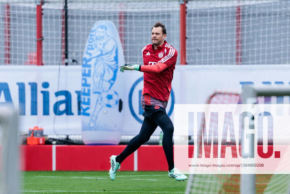 Manuel Neuer (FC Bayern Muenchen, 1) during the training session before the UEFA Champions League match between FC Bayern Muenchen vs. Arsenal FC at Trainingsgelaende an der Saebener Str on October 20, 2026 in Munich, Germany. Bavaria Germany