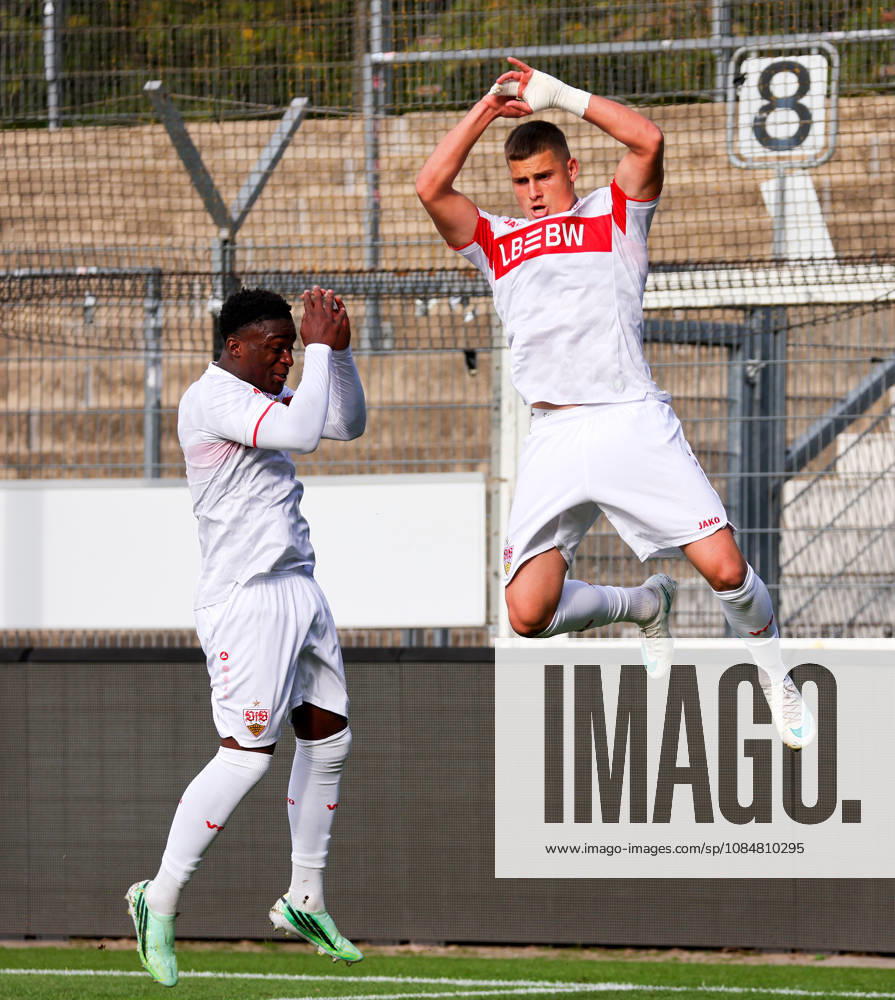 Stuttgart, Fußball U19 Champions League, Saison 2026 2027, U19 YouthLeague VfB Stuttgart vs. Atletico Madrid, Jubel nach dem 1:1 Tor, Torschütze Enis Redzepi (VfB)