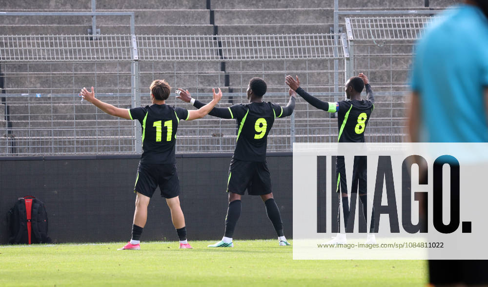 U19 VfB Stuttgart - U19 Atletico Madrid Deutschland, Stuttgart, 20.10.2026, Fussball, UEFA Youth League, Saison 2026 2027, U19 VfB Stuttgart - U19 Atletico Madrid: mi. Gabriel Obama (U19 Atletico Madrid); Jubel Tor 0:1 Obama.