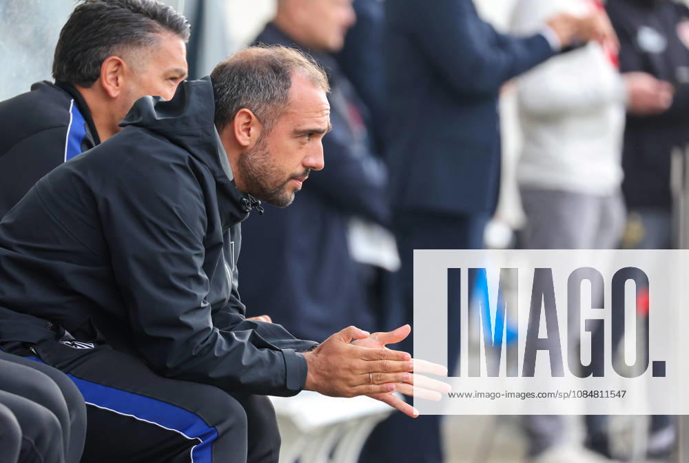 Stuttgart, Fußball U19 Champions League, Saison 2026 2027, U19 YouthLeague VfB Stuttgart vs. Atletico Madrid,Atletico Trainer Pedro Moya