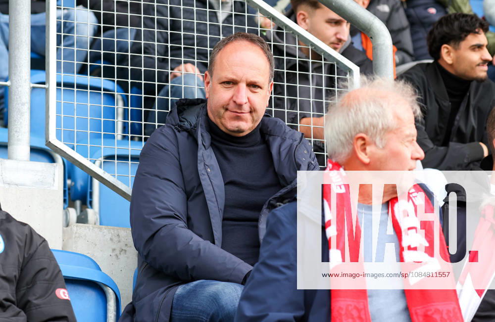 Stuttgart, Fußball U19 Champions League, Saison 2026 2027, U19 YouthLeague VfB Stuttgart vs. Atletico Madrid, Kickers Trainer Holger Bachthaler