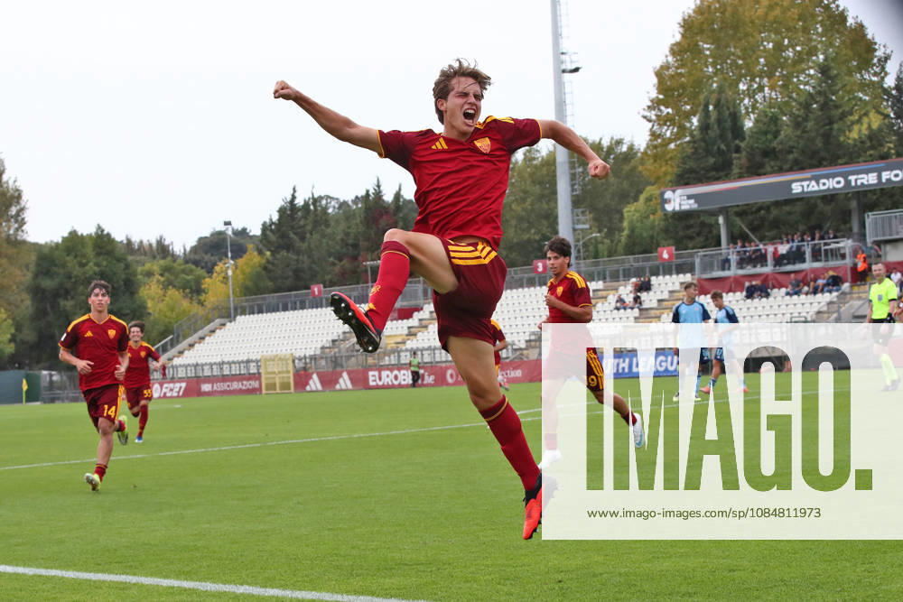IPA89952612 - October 20, 2026 UEFA Youth League Spring Season: AS Roma vs. SK Slovan Bratislava. Pictured: Lorenzo Paratici celebrates (Photo by Gino Mancini)