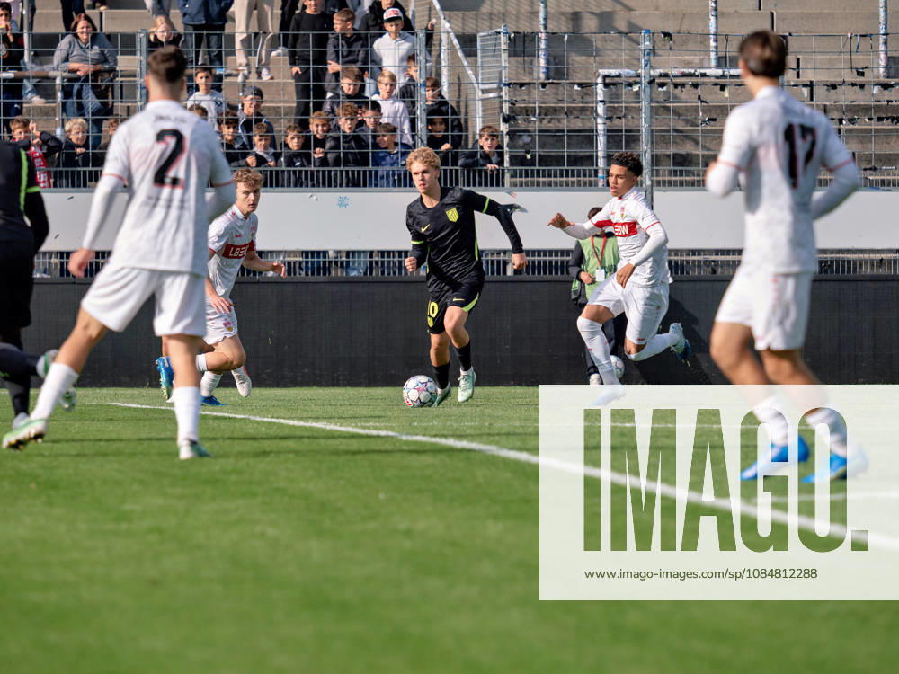 Daniel Fitzgerald (Atletico Madrid, 10) am Ball GER, Fussball, VfB Stuttgart vs. Atletico Madrid, UEFA Youth League, 3. Spieltag, Stuttgart, Saison 2026 2027, 20.10.2026 GER, Fussball, VfB Stuttgart vs. Atletico Madrid, UEFA Youth League, 3. Spieltag, Stuttgart, Saison 2026 2027, 20.10.2026 Stuttgart