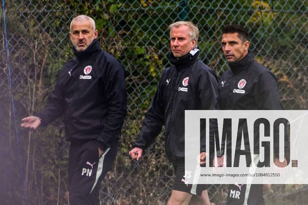 Co-Trainer Peter Nemeth Jens Schuster Trainer Marcel Rapp ( Pauli ) Deutschland , Hamburg , Trainingsgelände an der Kollaustrasse , Fussball , 2. Bundesliga , FC St Pauli