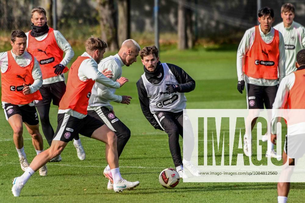 Marcus Mathisen Louis Oppie Connor Metcalfe ( Pauli ) Deutschland , Hamburg , Trainingsgelände an der Kollaustrasse , Fussball , 2. Bundesliga , FC St Pauli