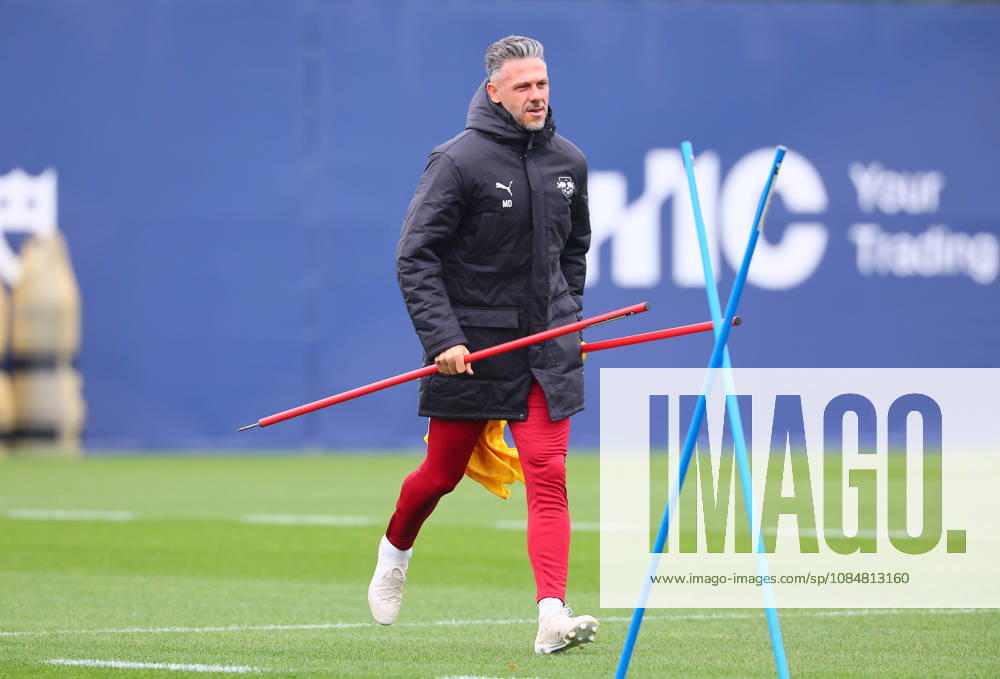 RB Leipzig - Training Champions League Leipzig, 20.10.2026, RB Akademie, UEFA Champions League , RB Leipzig - Abschlusstraining am Vortag von Real Madrid v. RBLeipzig , Im Bild: Trainer Martin Demichelis, RB Leipzig,