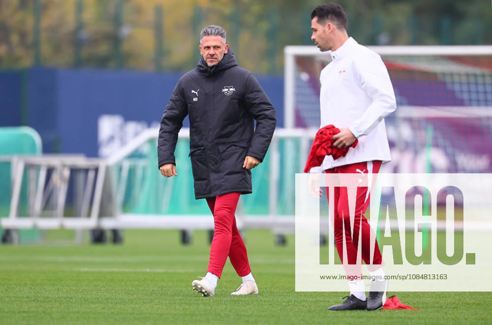 RB Leipzig - Training Champions League Leipzig, 20.10.2026, RB Akademie, UEFA Champions League , RB Leipzig - Abschlusstraining am Vortag von Real Madrid v. RBLeipzig , Im Bild: Trainer Martin Demichelis und Co-Trainer Thomas Stefan Buck (beide RB Leipzig) ,