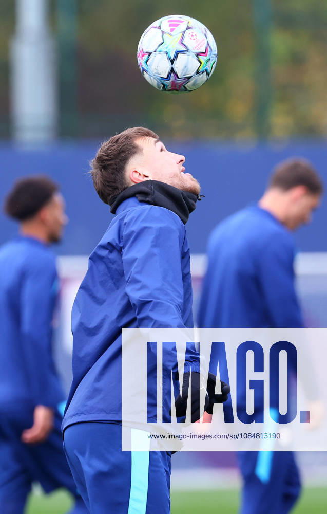 RB Leipzig - Training Champions League Leipzig, 20.10.2026, RB Akademie, UEFA Champions League , RB Leipzig - Abschlusstraining am Vortag von Real Madrid v. RBLeipzig , Im Bild: Brajan Gruda (10, RB Leipzig) ,