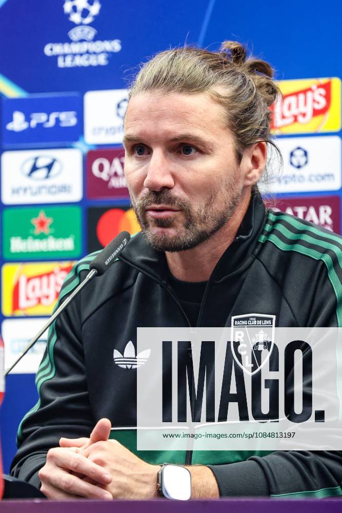 Lens head coach Yannick Cahuzac pictured during a press conference, PK, Pressekonferenz of French soccer team Racing Club de Lens, Tuesday 20 October 2026 in Brugge. The team is preparing for the third game in the UEFA Champions League league phase against Club Brugge tomorrow. BRUNOxFAHY x190403760x