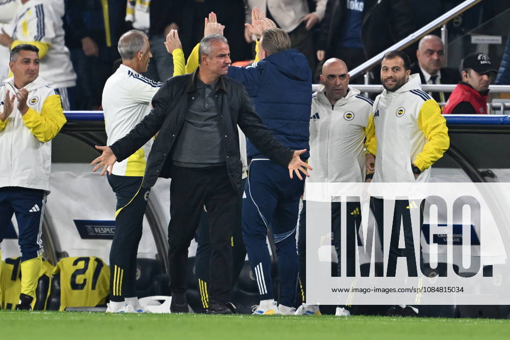 Fenerbahce v Slavia Prag - UEFA Champions League ISTANBUL, TURKIYE - OCTOBER 20: Head coach of Fenerbahce Ismail Kartal during the UEFA Champions League Week 3 match between Fenerbahce and Slavia Prag at Chobani Stadium, on October 20, 2026 in Istanbul, Turkiye. Oguz Yeter Anadolu Istanbul Turkey. Editorial use only. Please get in touch for any other usage.