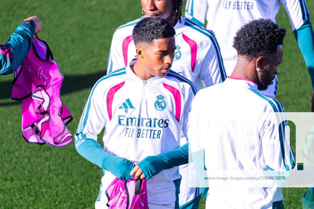Fussball : Abschlusstraining, Real Madrid, 20.10.2026, Ciudad Real Madrid (Madrid) : Endrick (Real Madrid, 9) Portraitfoto, Portrait, Einzelaufnahme, Porträt