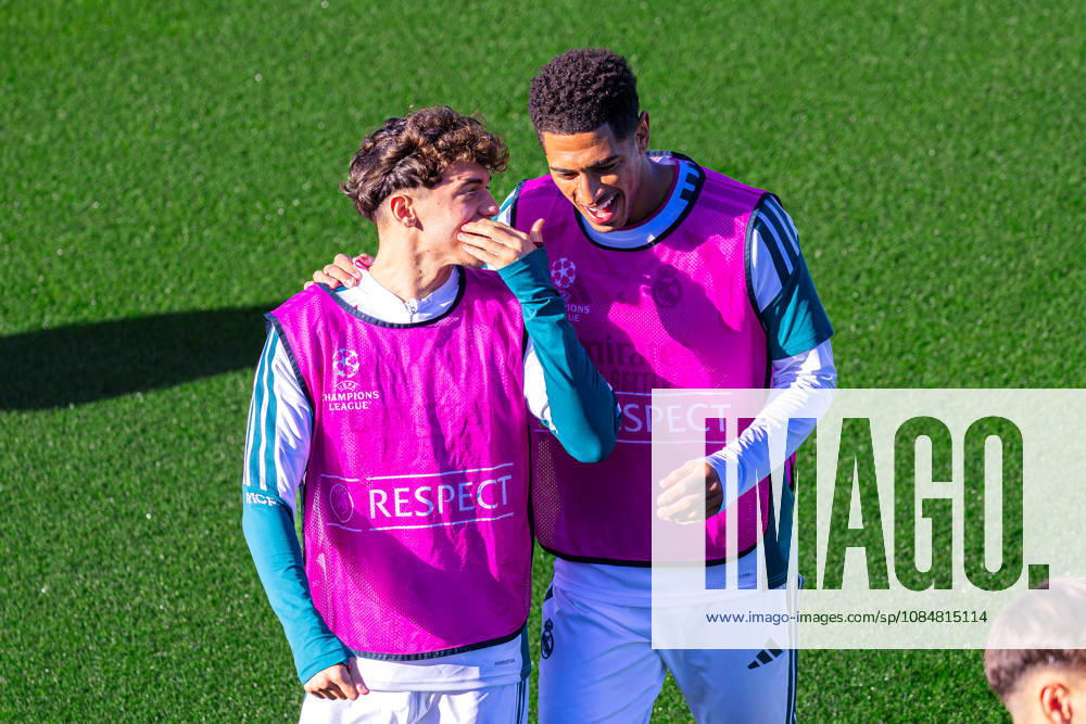 Fussball : Abschlusstraining, Real Madrid, 20.10.2026, Ciudad Real Madrid (Madrid) : Jude Bellingham (Real Madrid, 5), Thiago Pitarch (Real Madrid, 27) Geste, Gestik, Emotion