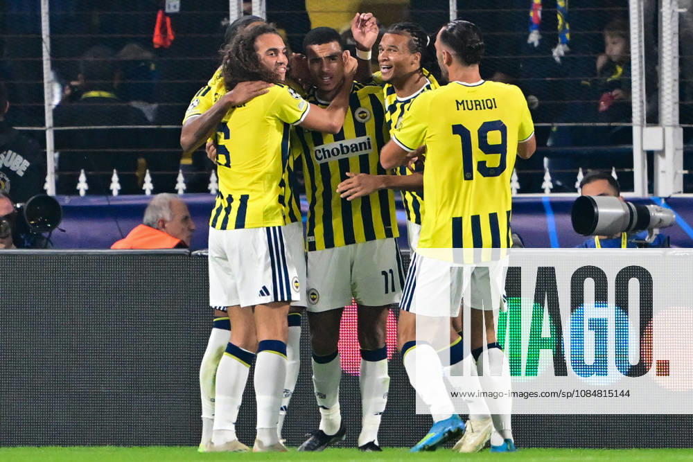 Fenerbahce v Slavia Praha - UEFA Champions League ISTANBUL, TURKIYE - OCTOBER 20: Mason Greenwood (11) of Fenerbahce celebrates with teammates after scoring a goal during the UEFA Champions League Week 3 match between Fenerbahce and Slavia Praha at Chobani Stadium, on October 20, 2026 in Istanbul, Turkiye. Serhat Cagdas Anadolu Istanbul Turkey. Editorial use only. Please get in touch for any other usage.