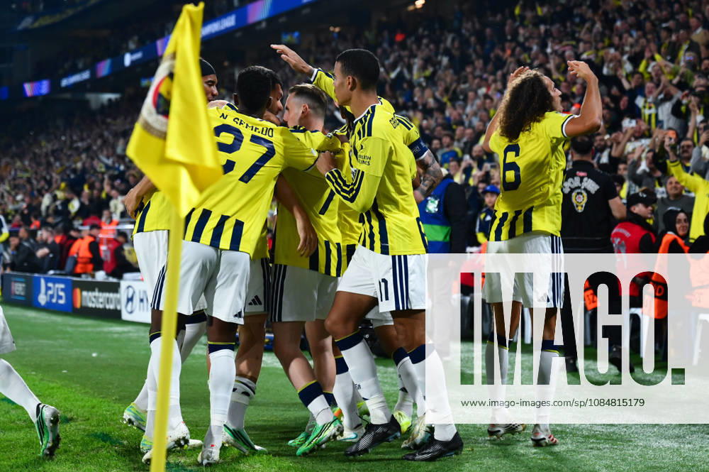 Fenerbahce v Slavia Praha - UEFA Champions League ISTANBUL, TURKIYE - OCTOBER 20: Oguz Aydin (70) of Fenerbahce celebrates with his teammates after scoring a goal during the UEFA Champions League Week 3 match between Fenerbahce and Slavia Praha at Chobani Stadium, on October 20, 2026 in Istanbul, Turkiye. Arif Hudaverdi Yaman Anadolu Istanbul Turkey. Editorial use only. Please get in touch for any other usage.