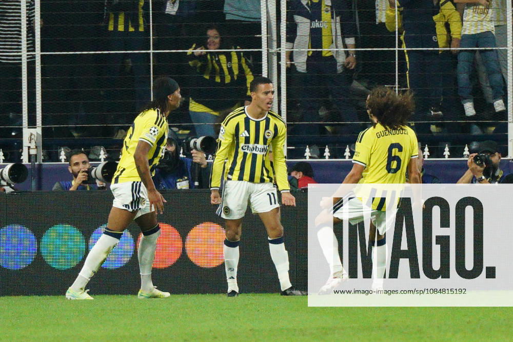 Mason Greenwood (C) of Fenerbahce celebrates with his teammates after scoring his team s first goal during the UEFA Champions League - League Phase, Matchday 3 - football match between Fenerbahce and SK Slavia Praha at Sukru Saracoglu Stadium in Istanbul, Turkey, on October 20, 2026. Kadikoy Turkey - ZUMAu194 20261020_zip_u194_020