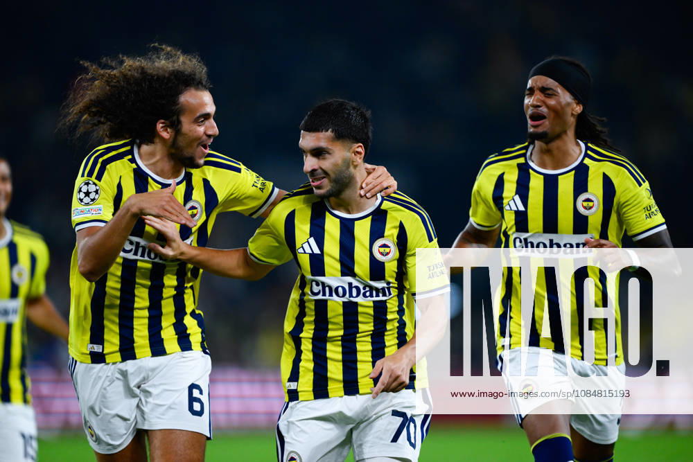 Fenerbahce v Slavia Praha - UEFA Champions League ISTANBUL, TURKIYE - OCTOBER 20: Oguz Aydin (70) of Fenerbahce celebrates with his teammates after scoring a goal during the UEFA Champions League Week 3 match between Fenerbahce and Slavia Praha at Chobani Stadium, on October 20, 2026 in Istanbul, Turkiye. Arif Hudaverdi Yaman Anadolu Istanbul Turkey. Editorial use only. Please get in touch for any other usage.