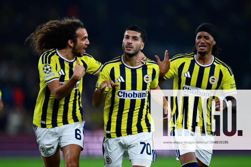 Fenerbahce v Slavia Praha - UEFA Champions League ISTANBUL, TURKIYE - OCTOBER 20: Oguz Aydin (70) of Fenerbahce celebrates with his teammates after scoring a goal during the UEFA Champions League Week 3 match between Fenerbahce and Slavia Praha at Chobani Stadium, on October 20, 2026 in Istanbul, Turkiye. Arif Hudaverdi Yaman Anadolu Istanbul Turkey. Editorial use only. Please get in touch for any other usage.