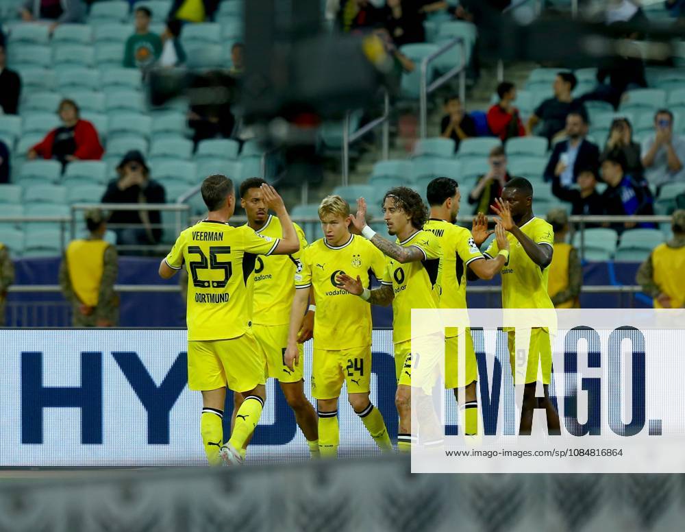 Sabah FC v Borussia Dortmund - UEFA Champions League BAKU, AZERBAIJAN - OCTOBER 20: Players of Borussia Dortmund celebrate after a goal during UEFA Champions League week 3 football match between Sabah FC and Borussia Dortmund at Baku Olympic Stadium in Baku, Azerbaijan on October 20, 2026. Resul Rehimov Anadolu Baku Azerbaijan. Editorial use only. Please get in touch for any other usage.