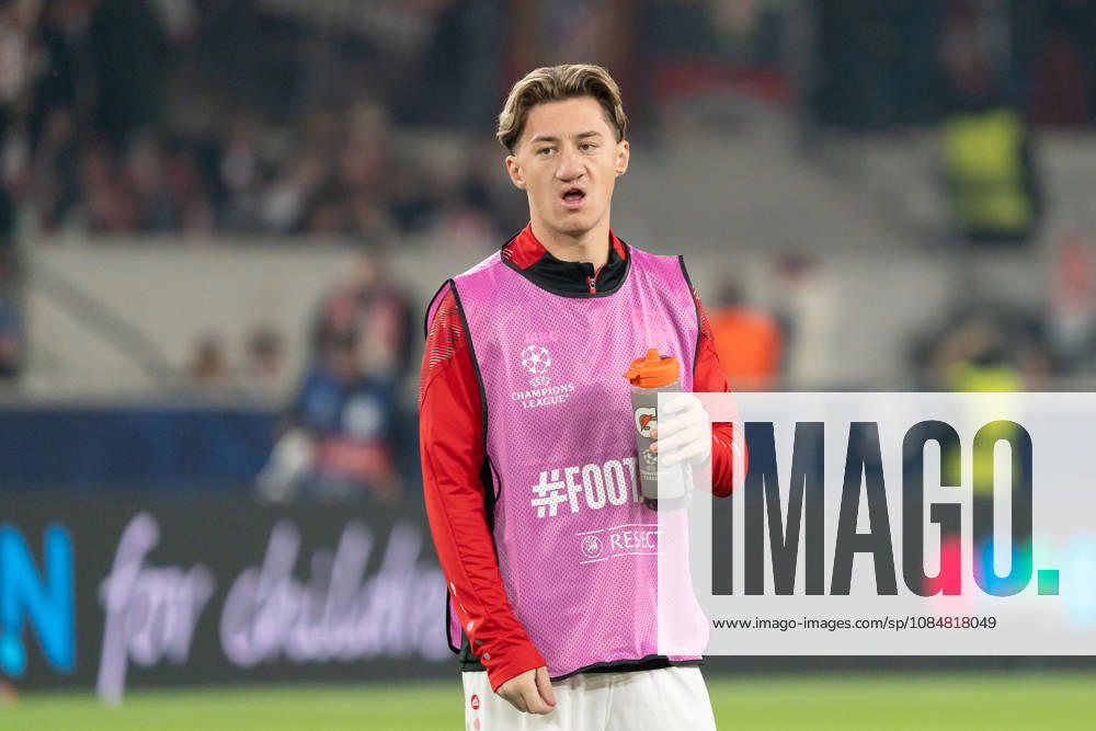 Warm-Up, aufwärmen Angelo Stiller (VfB Stuttgart, 06), GER, VfB Stuttgart vs. Atlà tico Madrid, Fussball, UEFA Champions League, Spieltag 3, Spielzeit 2026 2027, 20.10.2026, GER, VfB Stuttgart vs. Atlà tico Madrid, Fussball, UEFA Champions League, Spieltag 3, Spielzeit 2026 2027, 20.10.2026, Stuttgart
