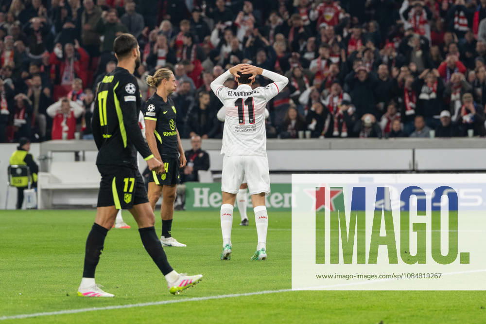 Fussball UEFA Champions League, VfB Stuttgart - Atletico Madrid, v.l. Bilal El Khannouss (11, VfB Stuttgart) enttäuscht nach der vergebenen Torchance Stuttgart