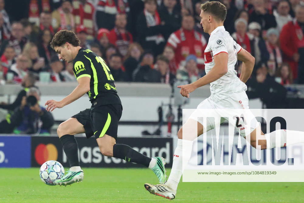 Fussball UEFA Champions League, VfB Stuttgart - Atletico Madrid v.l. Julian Alvarez (Atlà tico Madrid) Grischa Prömel (VfB Stuttgart) Stuttgart